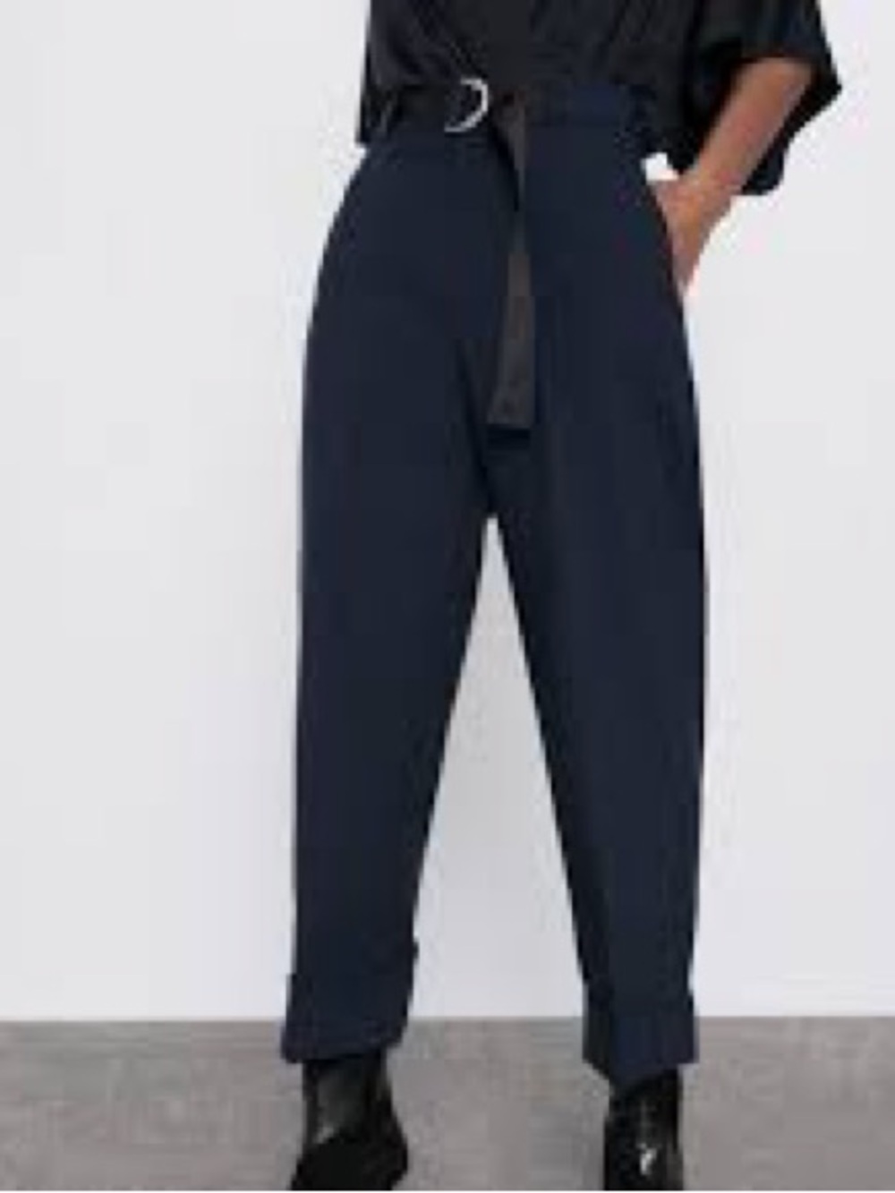 Zara navy blue belted pants